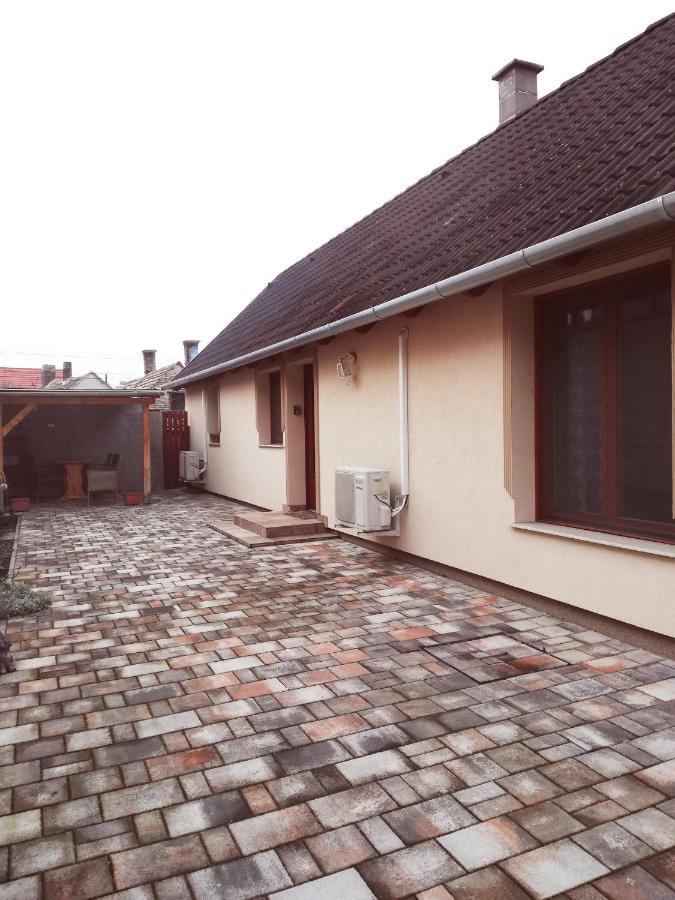 Napvirag Vendeghaz Villa Keszthely Eksteriør billede